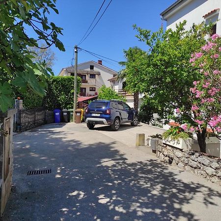 Apartments Kamelija Malinska Esterno foto