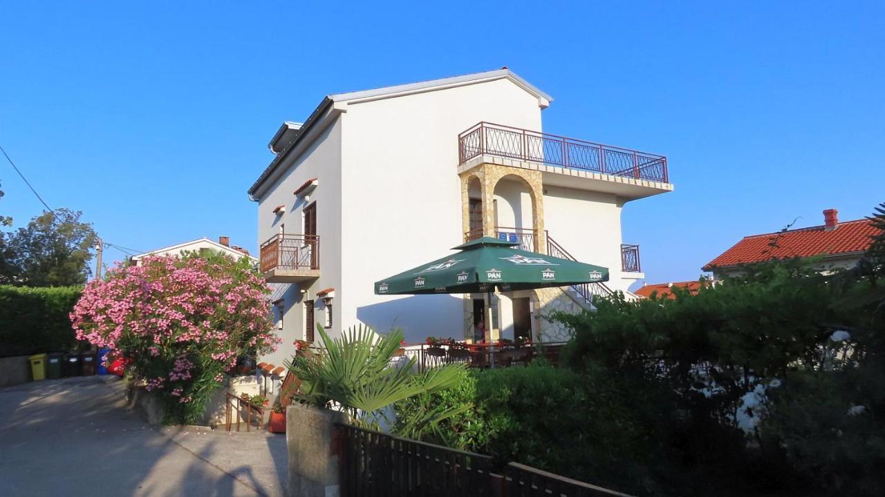 Apartments Kamelija Malinska Esterno foto