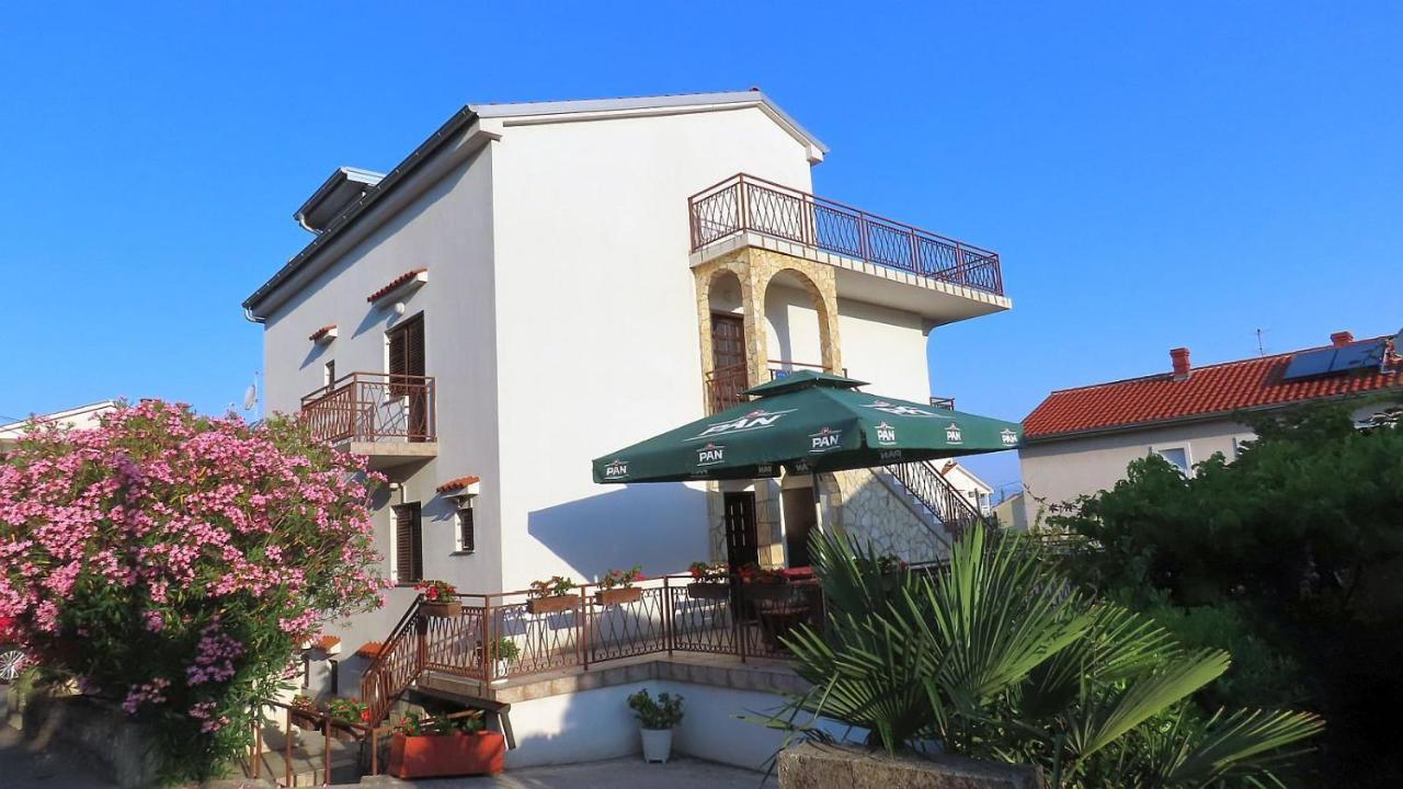 Apartments Kamelija Malinska Esterno foto