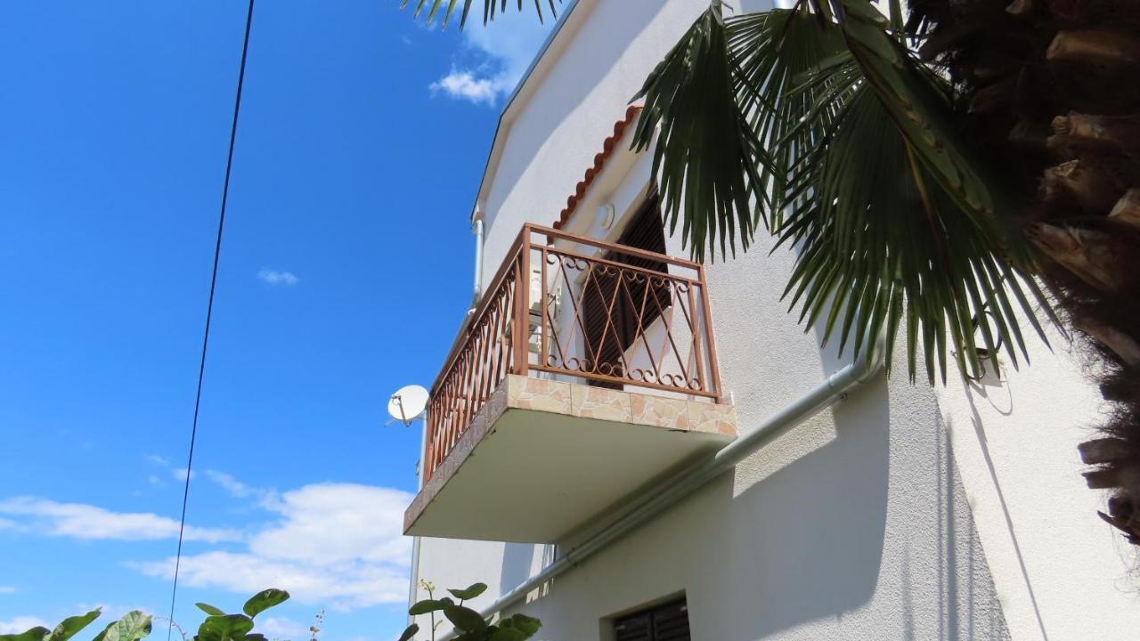 Apartments Kamelija Malinska Esterno foto