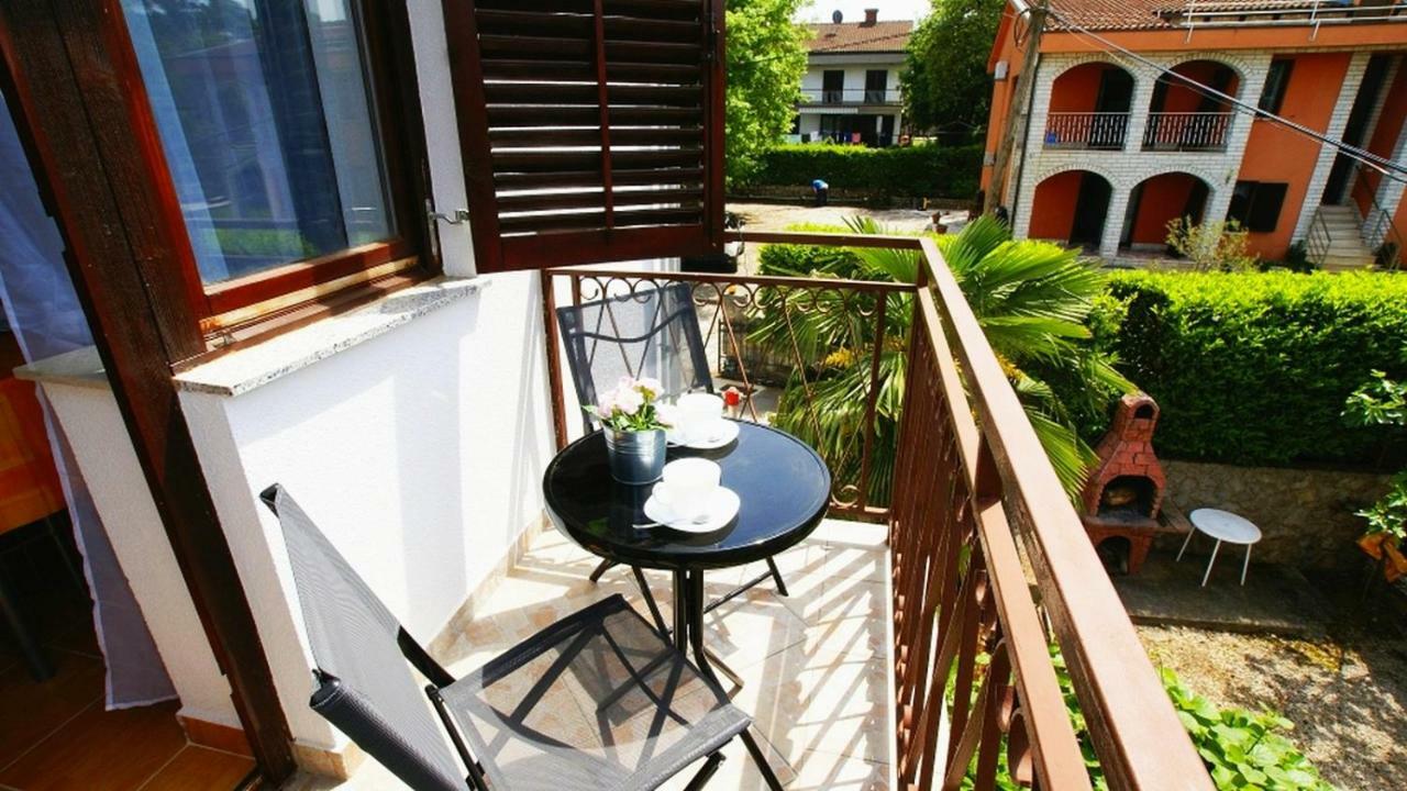 Apartments Kamelija Malinska Esterno foto