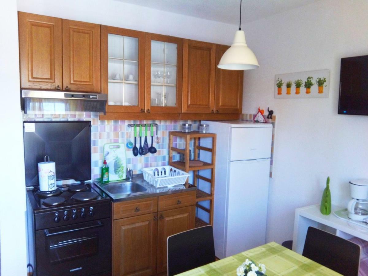 Apartments Kamelija Malinska Esterno foto